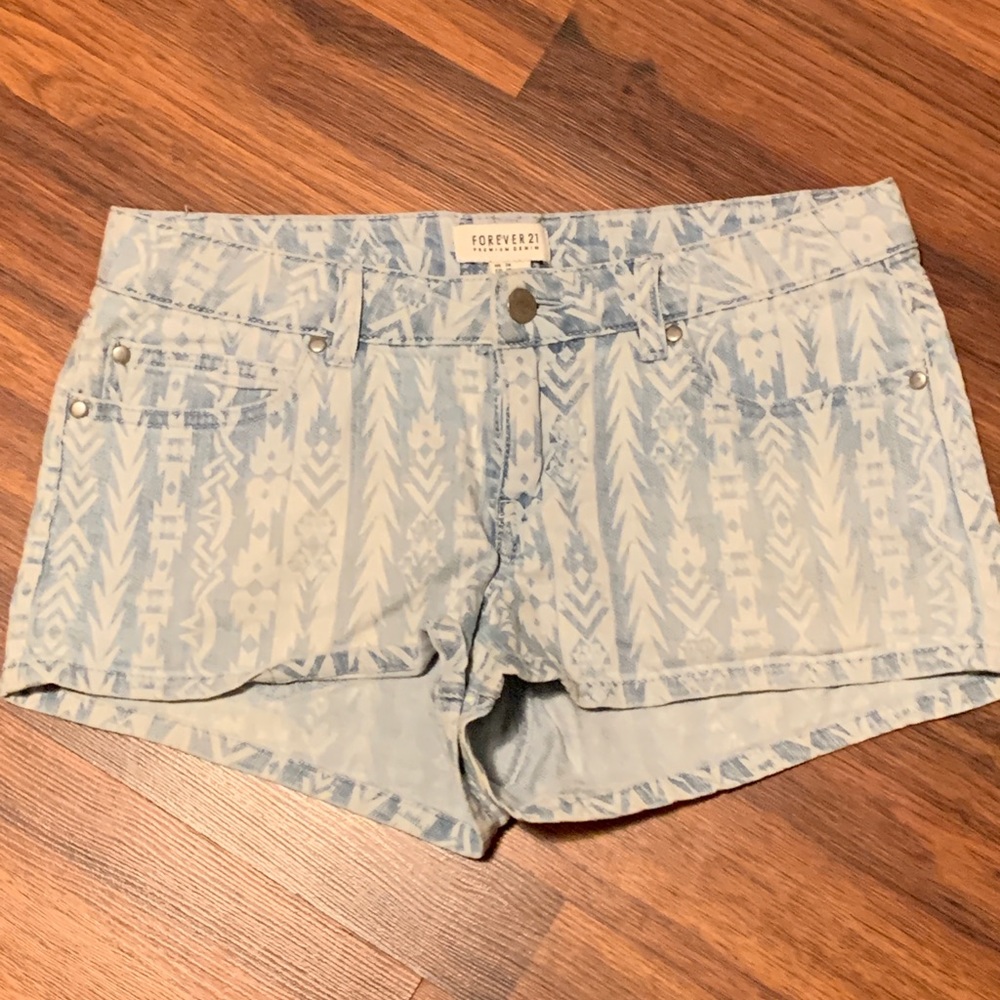 Forever 21 Striped Shorts Sz28